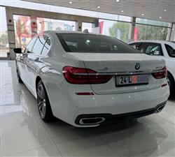 بي ام دبليو الفئة 7